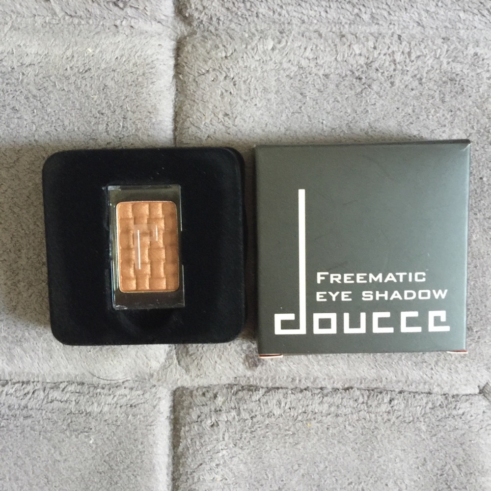 Doucce Freematic eye shadow 62 Kristi shimmer 1.4g
